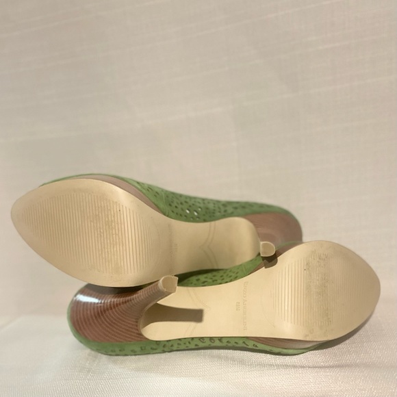 EA Sully Perforated Suede Platform Pump - Picture 7 of 13